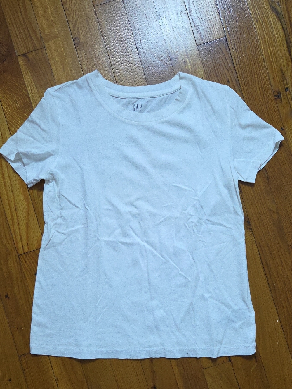 GAP White Short Sleeve Crewneck Tee